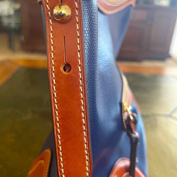 Authentic Dooney & Bourke Bag - Picture 8 of 16